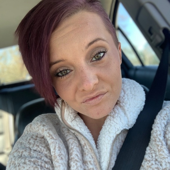 Meet your Posher, Randi - Picture 1 of 1